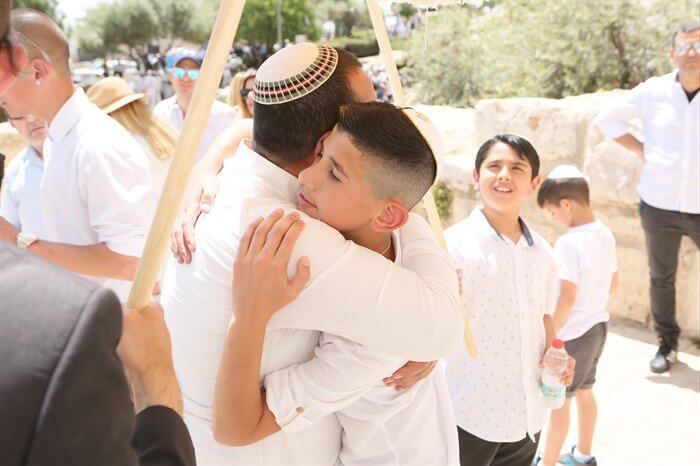 לחגוג בר מצווה בכותל