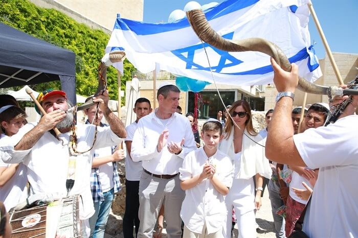 בר מצווה בכותל שופרות