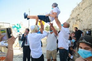 נגנים בכותל