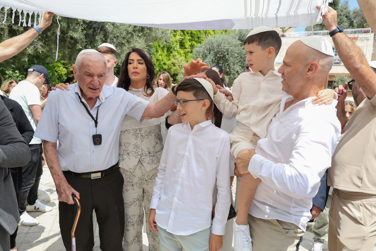 בר מצווה ללא מחיצה